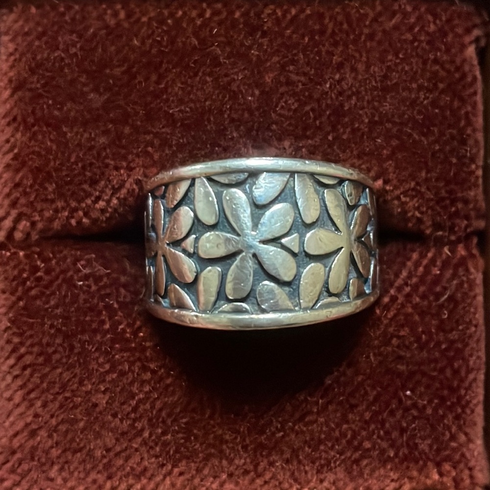 RETIRED James Avery Spring Blossom Ring